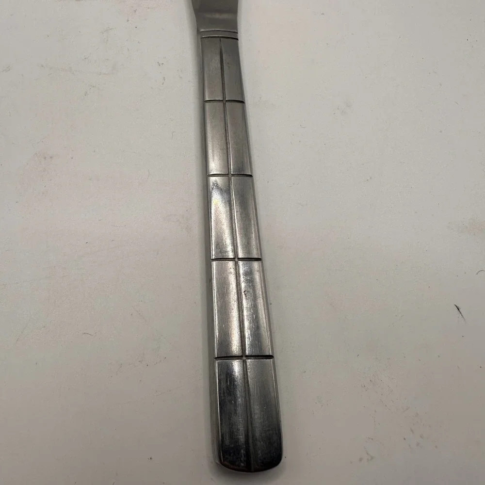 Cambridge Landscape Silversmiths Stainless Steel Dinner Knife Grid Pattern 9